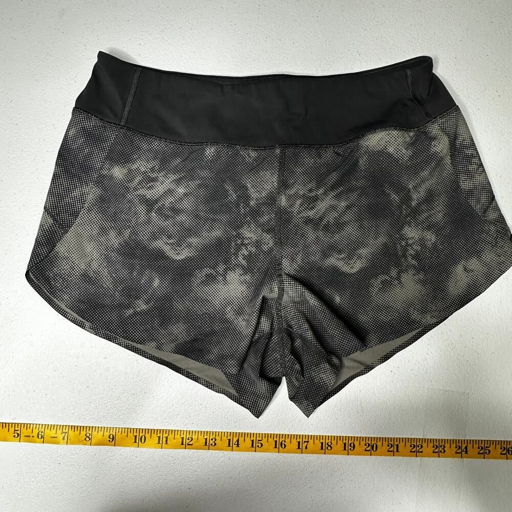 Athleta Run With It Printed 3.5" Short Women's Size Med- Flawed - small tear